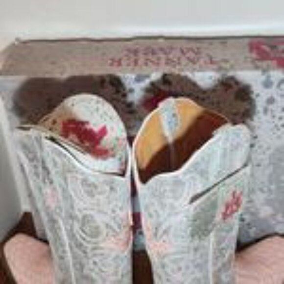 MARK TANNER "COWGIRL" BOOTS - Picture 4 of 4